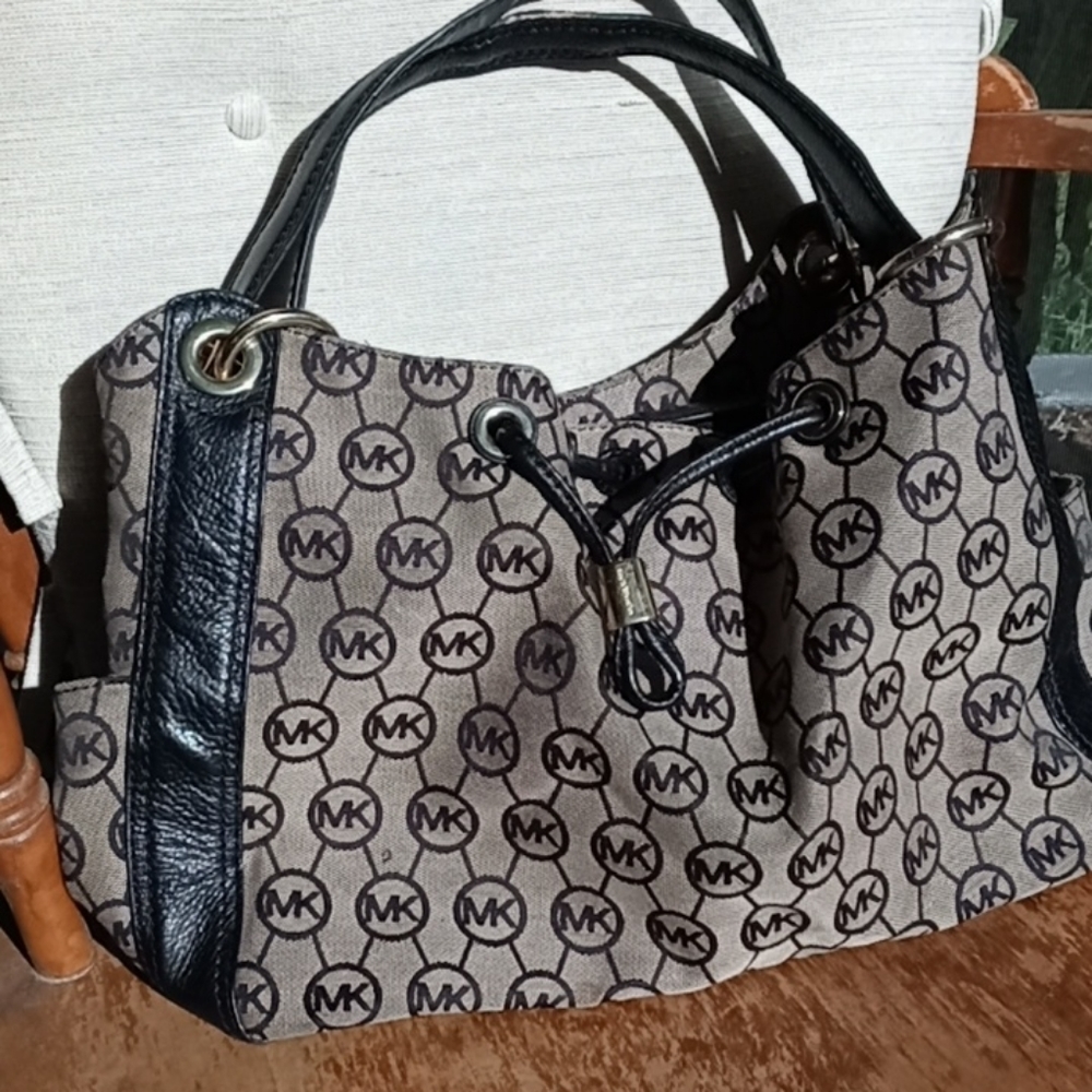 Michael Kors Shoulder Bag (OBO)